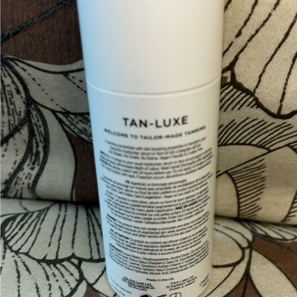 The Face Tan-Luxe illuminating Self-Tan Drops - Picture 2 of 4